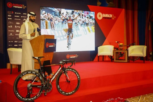 Nasser bin Hamad delivers speech at meeting of Bahrain Merida cycling team in 2017